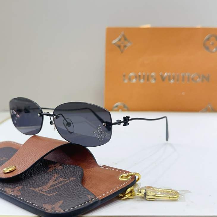 Picture of Louis Vuitton Sunglasses _SKUfw75015598fw